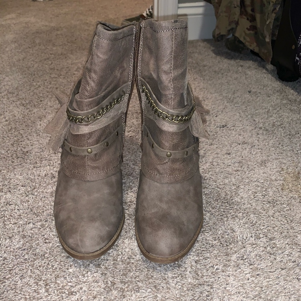 POP bootie.